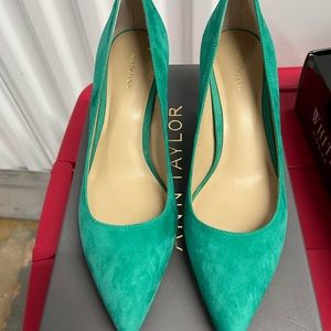 Suede Pumps size 7.5